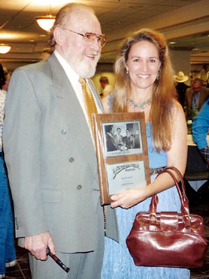 Gene Evans and daughter Allison at the Memphis Film Festival in 1977. (Thanx to Ray Nielsen.)