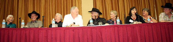 Eight cast members of “The Virginian” celebrated the 50th anniversary of the series. (l-r) L. Q. Jones, Don Quine, Gary Clarke, moderator Boyd Magers, James Drury, Roberta Shore, Diane Roter, Sara Lane, Randy Boone.