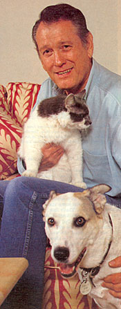 Earl Holliman, star of TV Western “Hotel de Paree” was the hands-on president of Actors and Others for Animals beginning in 1976. This photo is from 1979.