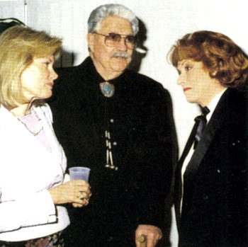 Dale Robertson (“Tales of Wells Fargo”, “Iron Horse” and many films) with his wife Susan and actress Maureen O‘Hara at the Cowboy Hall of Fame Western Heritage Awards in Oklahoma City in April 2002.